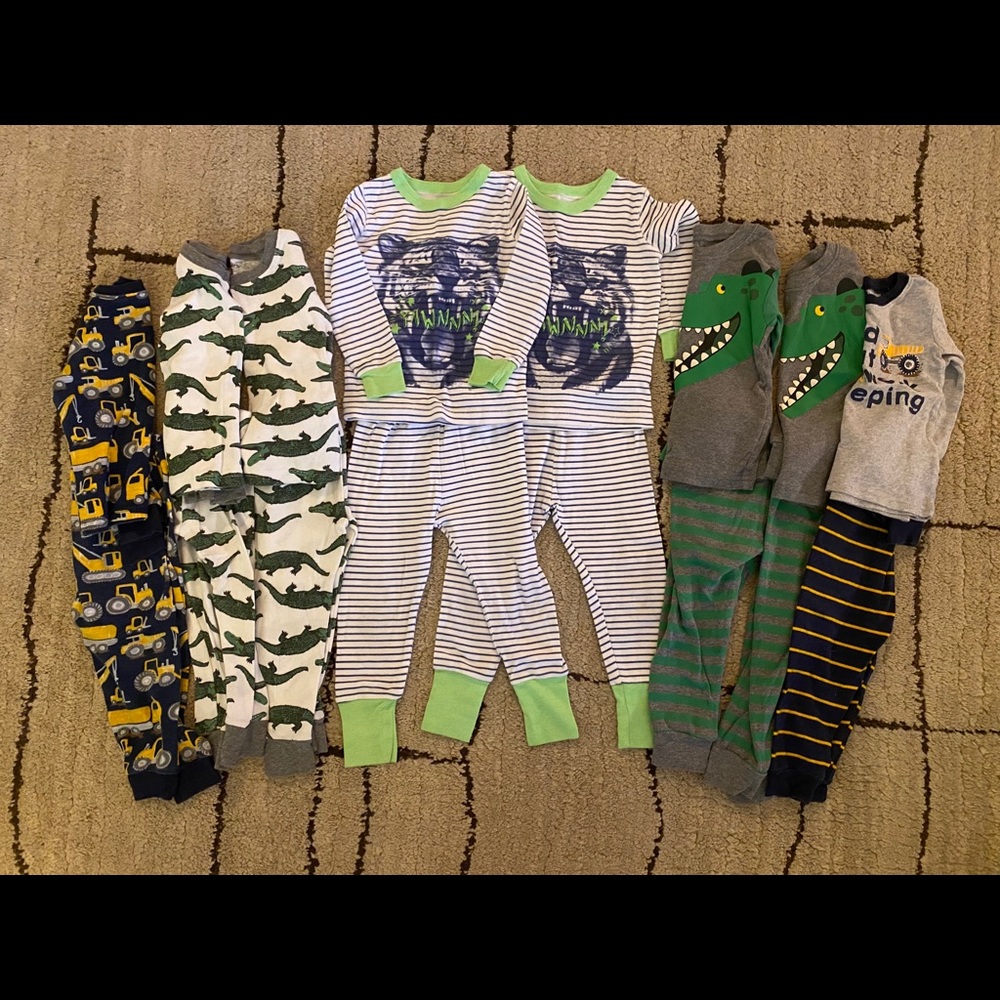 2T pajamas lot